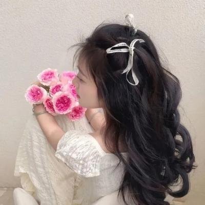 新生代小生又出大瓜：新恋情浮出水面，公司火速否认，长达一周